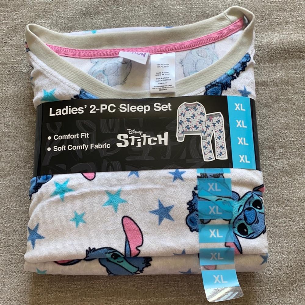 Disney Stitch 2 piece fleece pajama set. Size XL. NWT.